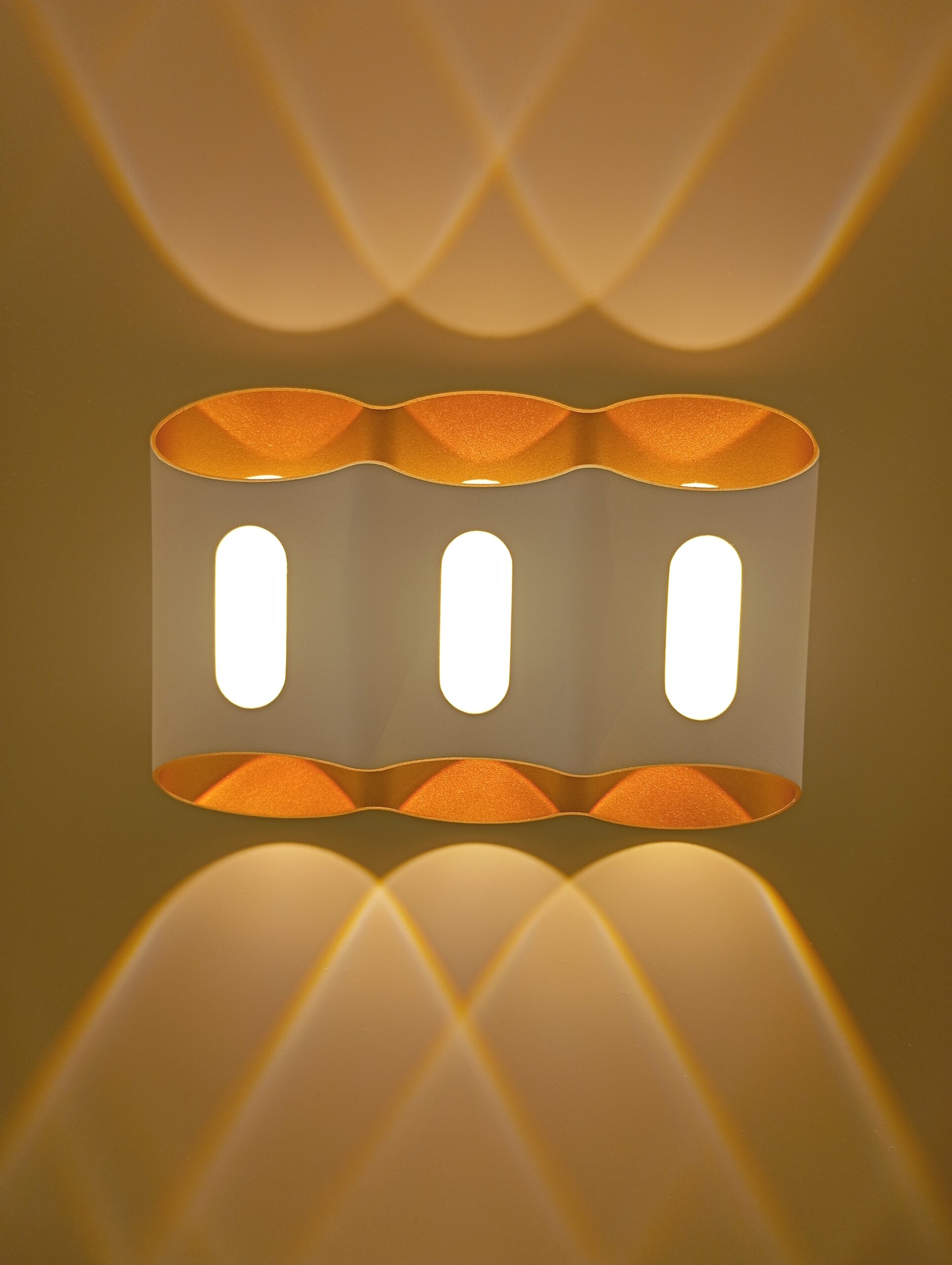 Applique Murale Wavy blanc gold 3