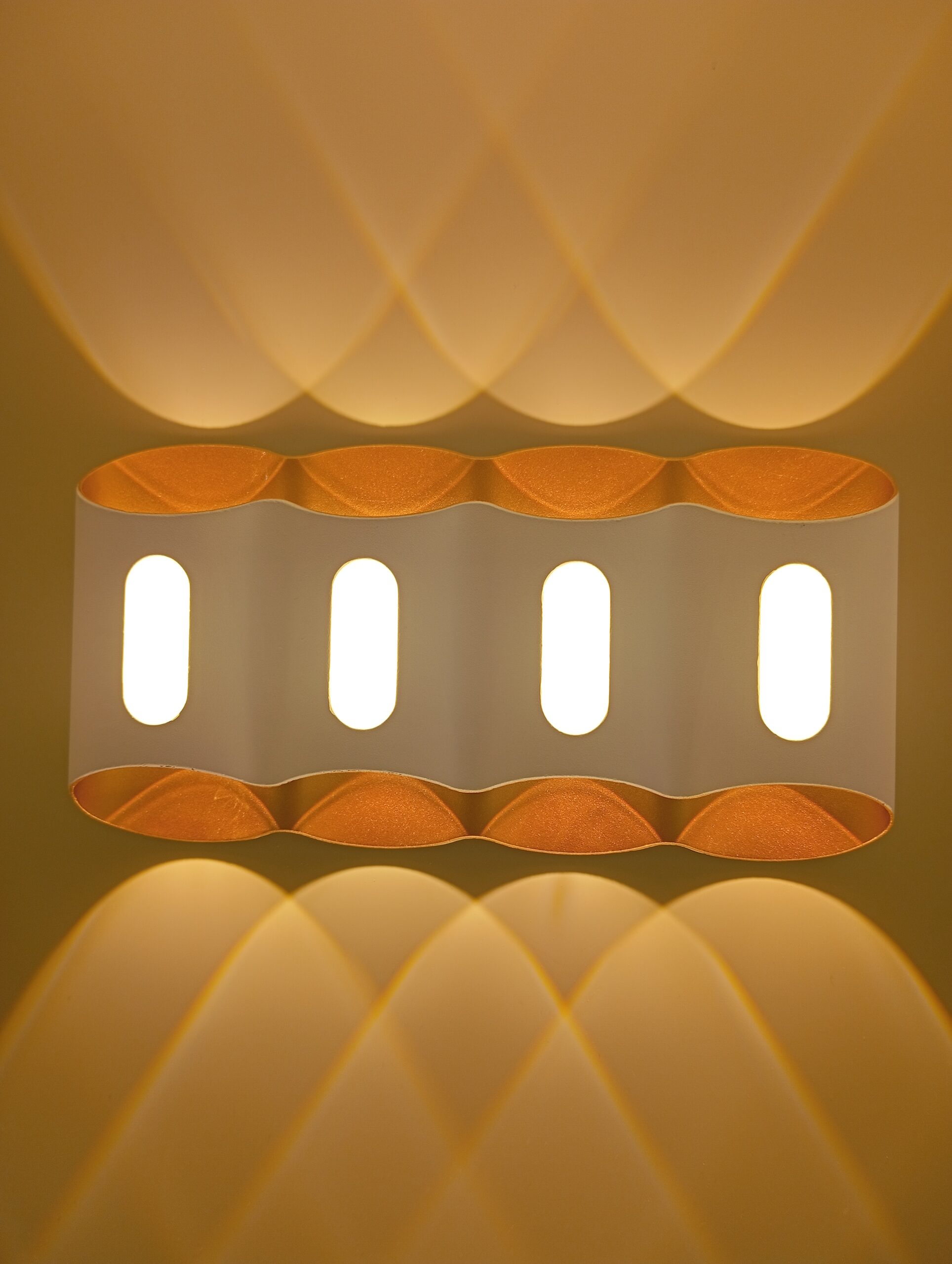 Applique Murale Wavy blanc gold 4